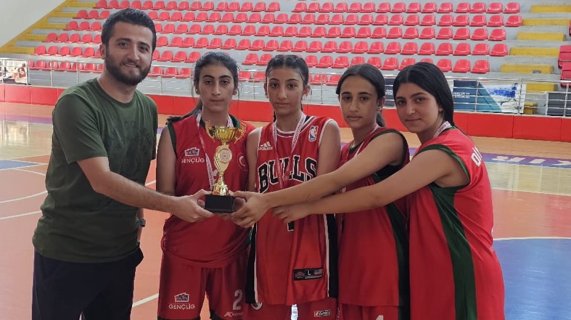 Okullar Arası 3x3 Basketbol Genç Kızlar B kategorisinde il 3.sü'yüz!